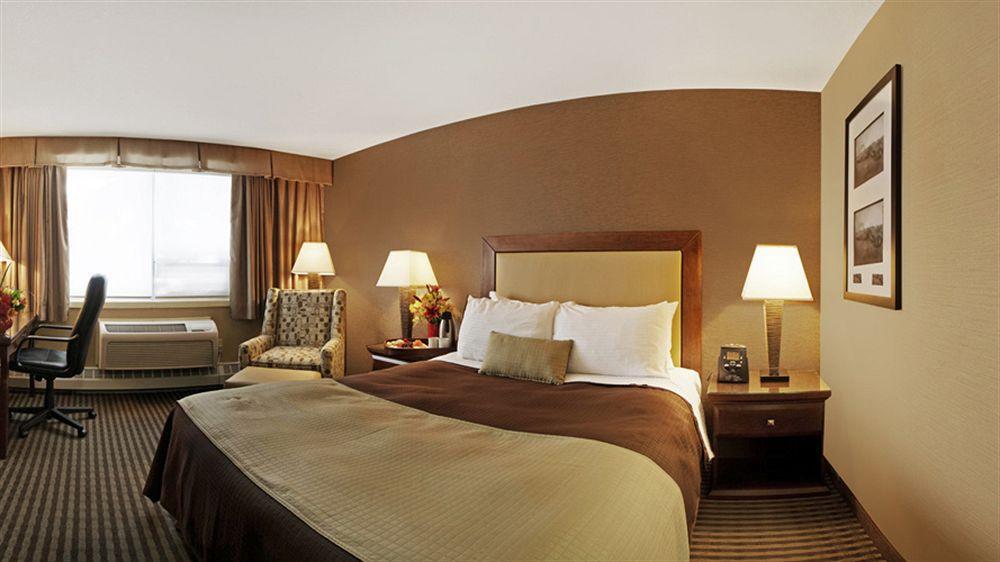 Best Western Premier Denham Inn & Suites Leduc Luaran gambar