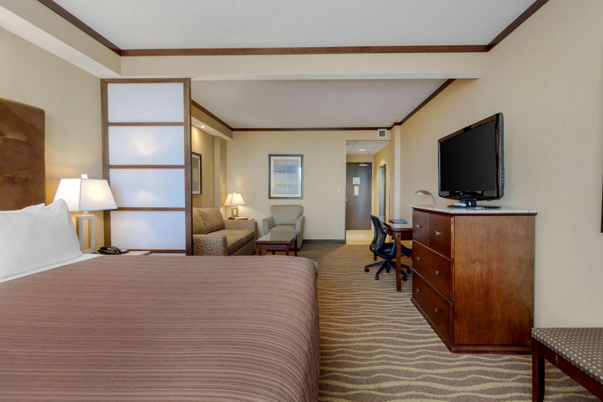 Best Western Premier Denham Inn & Suites Leduc Luaran gambar