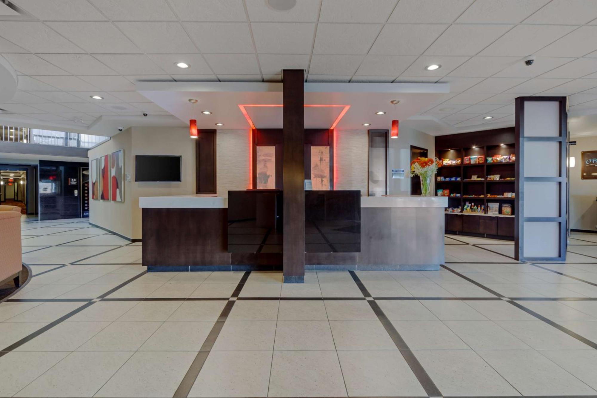 Best Western Premier Denham Inn & Suites Leduc Luaran gambar