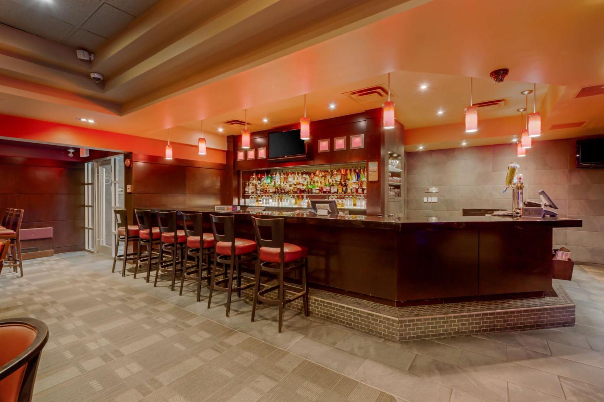 Best Western Premier Denham Inn & Suites Leduc Luaran gambar