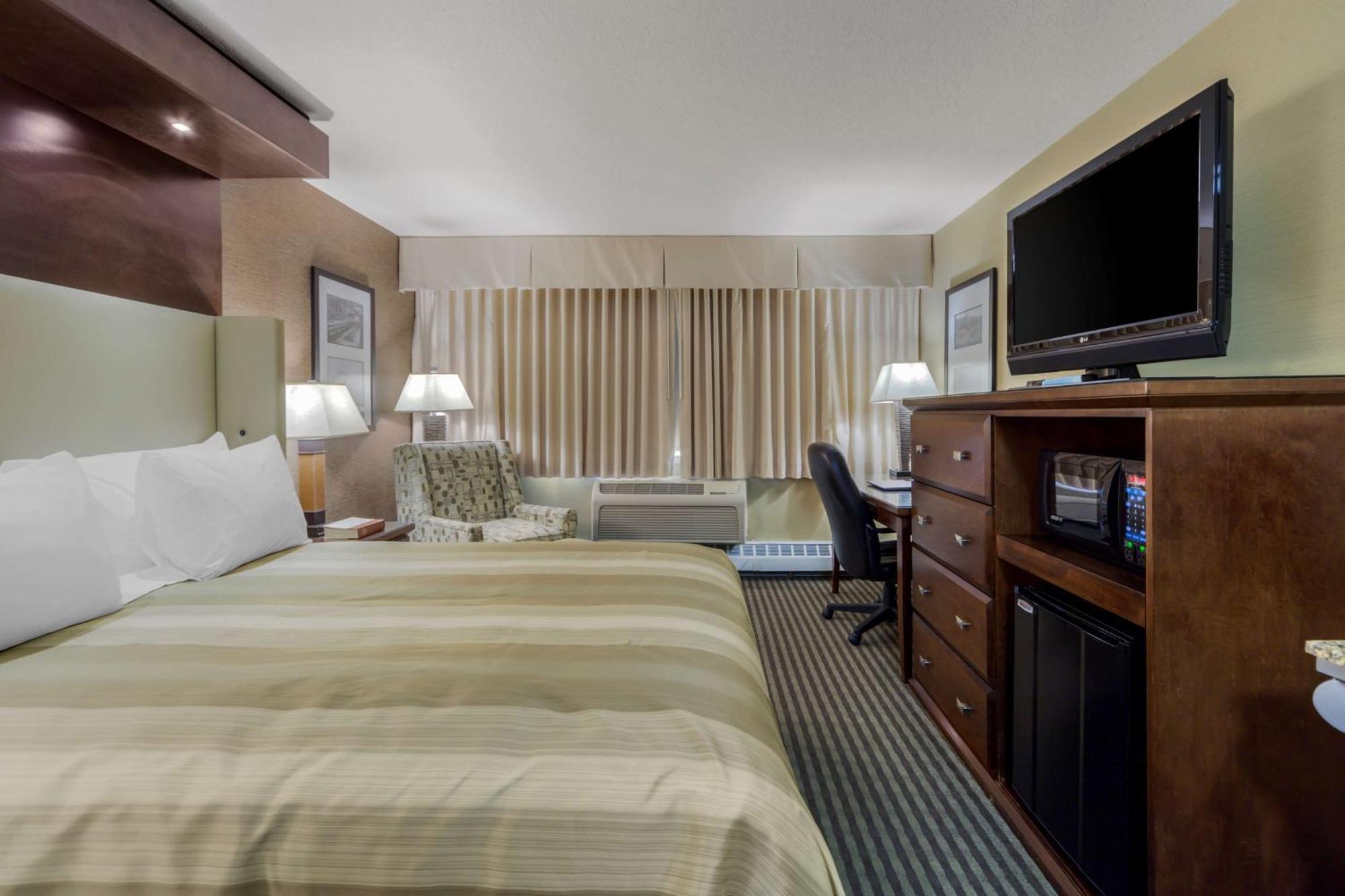 Best Western Premier Denham Inn & Suites Leduc Luaran gambar