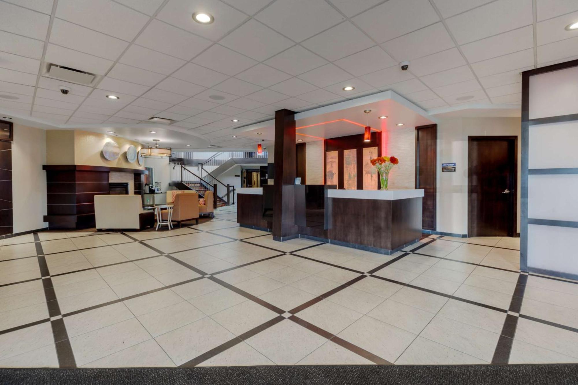 Best Western Premier Denham Inn & Suites Leduc Luaran gambar